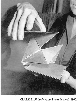Resultado de imagem para CLARK, L. Bicho de bolso. Placas de metal, 1966.